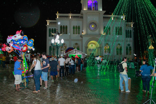 Ivan Mello - Ações na praça devem movimentar o comércio durante o final de ano em Assis