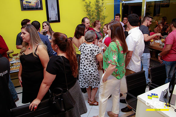 Ivan Mello - Convidados durante a inauguração da Agência Clube Turismo em Assis