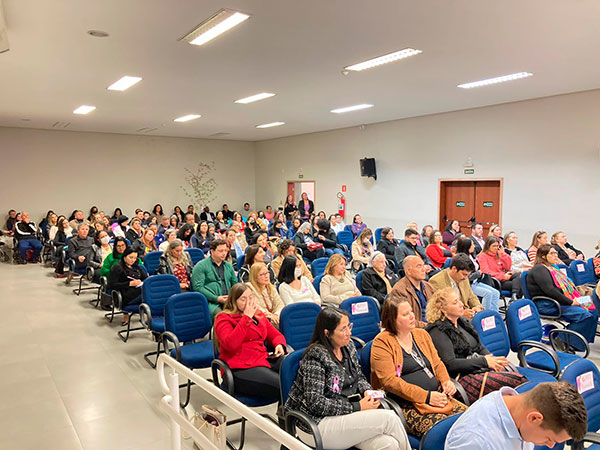 divulgação - Encontro reuniu dezenas de pessoas que puderam conhecer os serviços prestados pela Assistência Social - Foto: Divulgação/Assessoria PMA