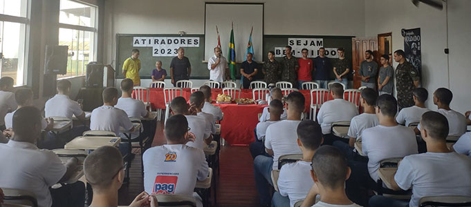 Divulgação - Estiveram presentes no evento representantes da Câmara Municipal do município - Foto: Divulgação