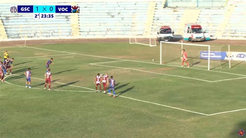 Reprodução/Futebol Paulista - Zé Vitor, atacante do Grêmio São-Carlense, abriu o placar do jogo após a cobrança de pênalti - FOTO: Futebol Paulista/Reprodução