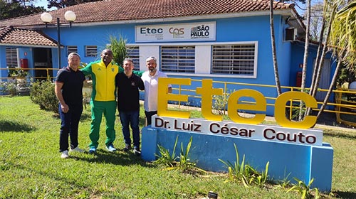 Guilherme Renan Dias Gonçalves - Etec de Quatá recebe o Atleta Olímpico Claudinei Quirino da Silva em palestra inspiradora - FOTO: Guilherme Renan Dias Gonçalves