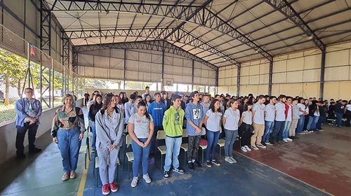 Guilherme Renan Dias Gonçalves - Alunos durante a palestra de Claudinei Quirino da Silva - FOTO: Guilherme Renan Dias Gonçalves