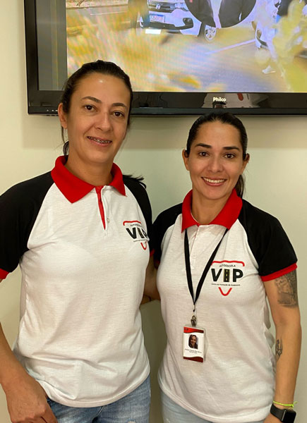 Elaine Sinhoreli e Helen Carla proprietárias da VIP Auto Escola, atuam no ramo há mais de 20 anos e são exemplos de superação e sucesso profissional
