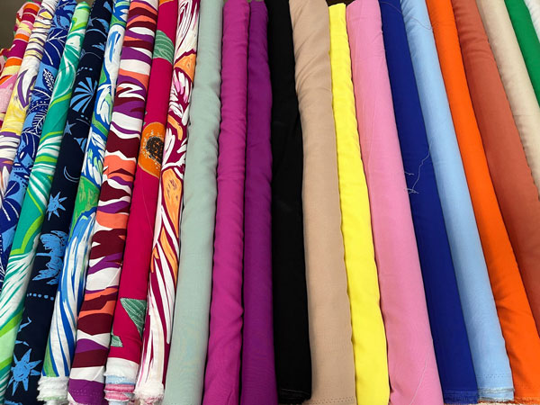 São muitas opções de cores e estampas de viscose