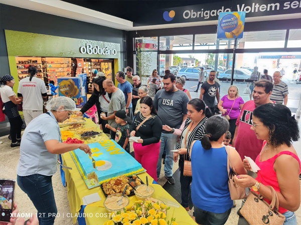 Divulgação/Cláudio Costa - Comemorações no Supermercado Avenida MAX - Foto: Divulgação/Cláudio Costa