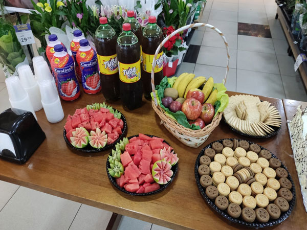 Divulgação - Comemorações no supermercado Avenida Plus - Foto: Divulgação