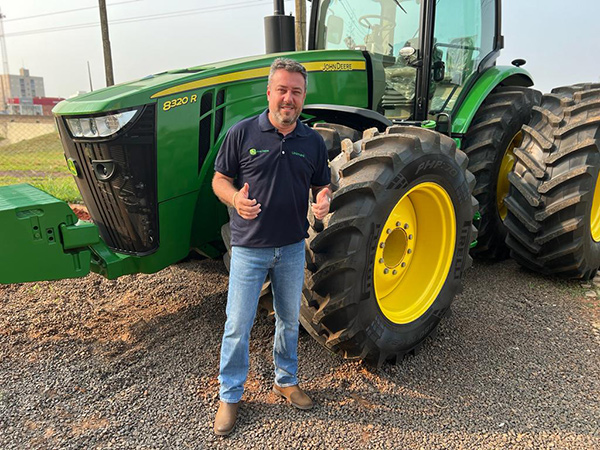 Divulgação - Roberto Gonçalves Junior é CEN Top 2 do CENsacional 2023 da John Deere - FOTO: Divulgação