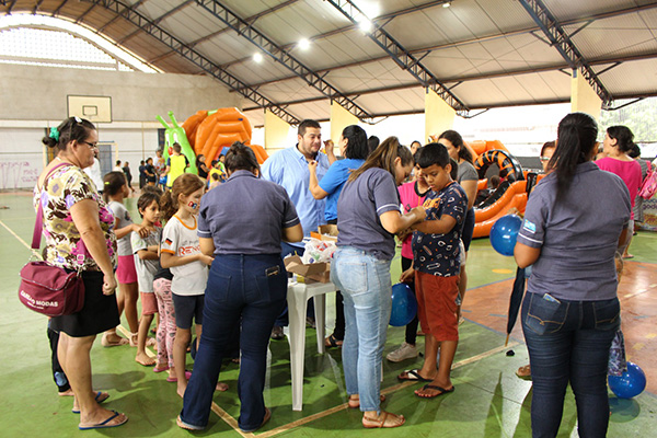 Divulgação/Departamento de Comunicação - Mesmo diante da chuva, a população marcou presença, aproveitando todas as atividades oferecidas com muita alegria e diversão - Foto: Divulgação/Departamento de Comunicação