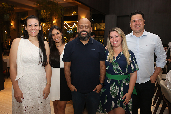 Divulgação/CBG - Jessica Moura, Eloisa Aquino, Paulo Alves, Rogeria Nogueira e Renato Monteiro, membros da CBG - Foto: Divulgação/CBG