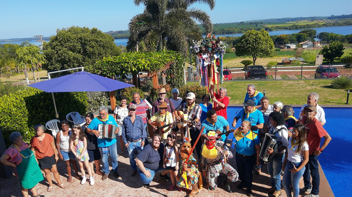 Foto crédito: Daniel Zani - Festeiros com 100 anos de tradição em Cândido Mota - Foto: Daniel Zani