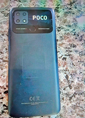 Reprodução/Polícia Militar - O celular furtado foi encontrado pelos policiais militares no bolso do suspeito - Foto: Reprodução/Polícia Militar