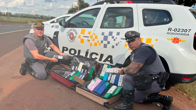 Divulgação/Polícia Rodoviária - Foram localizados 40,671 kg de maconha nas bagagens das duas passageiras - Foto: Divulgação/Polícia Rodoviária