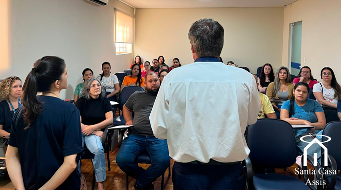 Divulgação/Santa Casa de Assis - Treinamento tem como objetivo ressaltar a segurança aos pacientes atendidos na unidade - Foto: Divulgação/Santa Casa de Assis