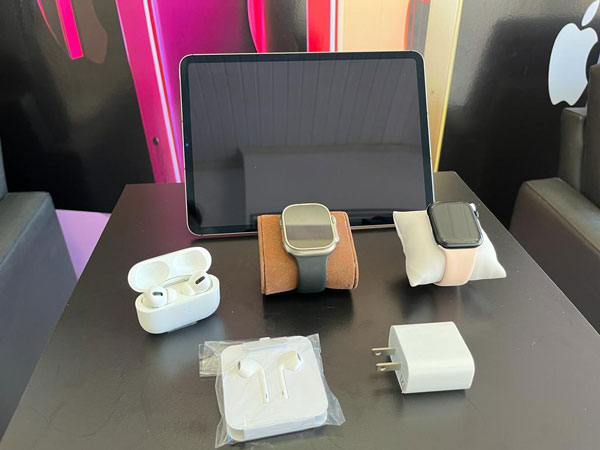 Portal AssisCity - Na loja você também encontra outros produtos originais da Apple, como iPads, AirPod, Apple Watch e carregadores - Foto: Portal AssisCity