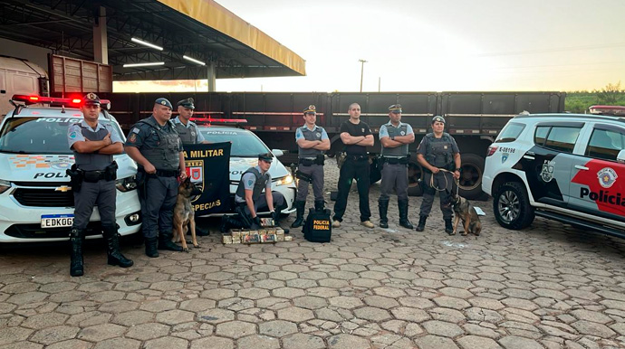 Divulgação/BAEP - O canil do Batalhão de Ações Especiais de Polícia de Assis (BAEP), durante apoio prestado a Polícia Rodoviária e Polícia Federal, na Rodovia Assis Chateaubriand, SP-425, km 442, em Regente Feijó - Foto: Divulgação/BAEP