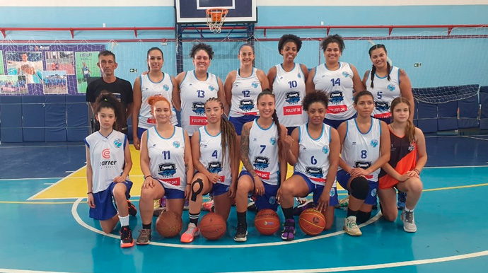 Reprodução/Departamento de Comunicação - A equipe do basquete feminino - Foto: Reprodução/Departamento de Comunicação