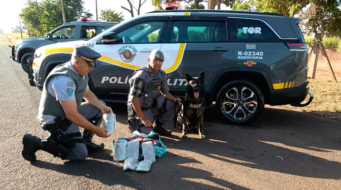 Polícia Rodoviária/Divulgação - Menor de idade é detido com 1,6 kg de 