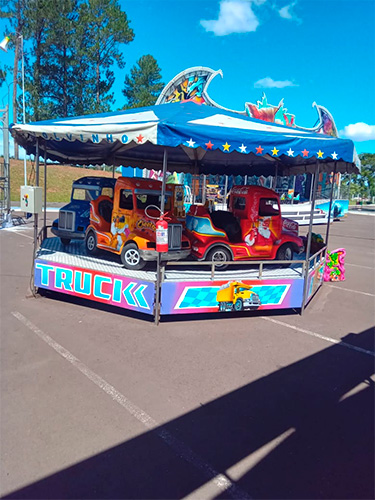 Divulgação - O parque de diversões oferece brinquedos para todas as idades - Foto: Divulgação