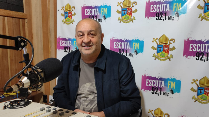 Divulgação - O padre Vicente Paula Gomes, responsável pela Paróquia Nossa Senhora das Dores (Vila Operária), retorna ao rádio após hiato - Foto: Divulgação