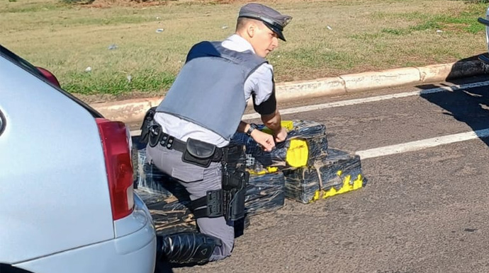 Divulgação/Polícia Militar Rodoviária - Sem antecedentes criminais, mulheres são presas em Palmital com mais de 100kg de maconha - FOTO: Divulgação/Polícia Militar Rodoviária