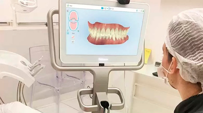 Divulgação - A Clínica Cimó, de Assis, oferece a solução perfeita para quem busca um sorriso impecável com implantes dentários de alta qualidade - Foto: Divulgação