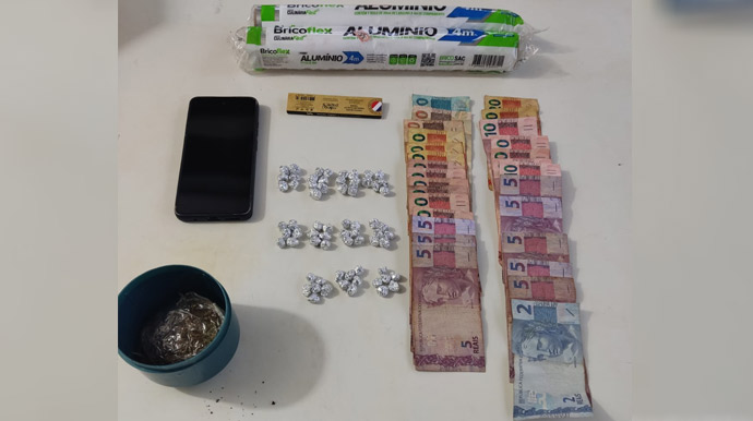 Divulgação - Homem de 30 anos é preso em Cândido Mota com 67 pedras de crack durante operação conjunta da polícia - FOTO: Divulgação