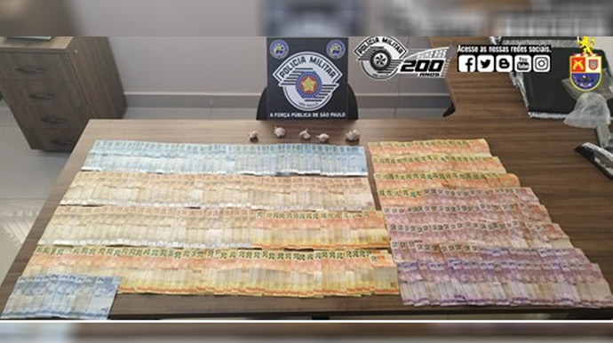 Polícia Militar/Divulgação - Suspeito de tráfico de drogas é detido em Palmital com R$ 10 mil em notas - FOTO: Polícia Militar/Divulgação