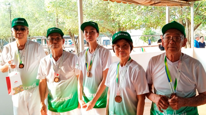 Divulgação - A equipe de Assis é formada pelos jogadores Tutomu Fugihara (capitão); Yo Nishizawa; Rosana Aiko Mise; Fumiko Nishizawa Mise e Teruaki Mise - Foto: Divulgação