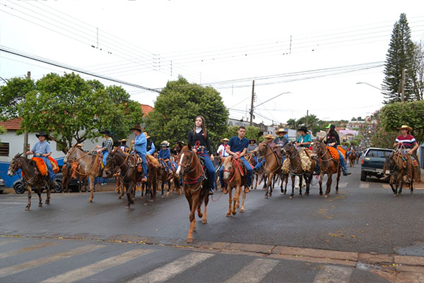 Divulgação/Cedida - Centenas de pessoas participaram ca Cavalgada 2024 - Foto: Divulgação/Cedida