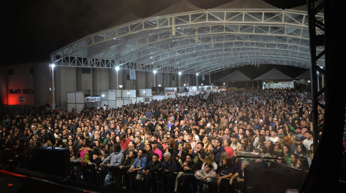 Divulgação - Público de Pedrinhas e região lotou o evento realizado nesta sexta-feira, 20 - FOTO: Divulgação