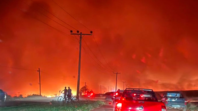 Divulgação - Incêndio registrado na noite de quinta-feira - Foto: Divulgação