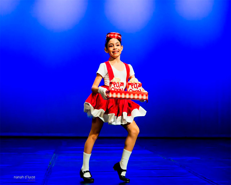 Nanah D'Luize Studio - O sapateado é uma dança única que não apenas diverte, mas também oferece diversos benefícios para os praticantes - Foto: Nanah D'Luize Studio