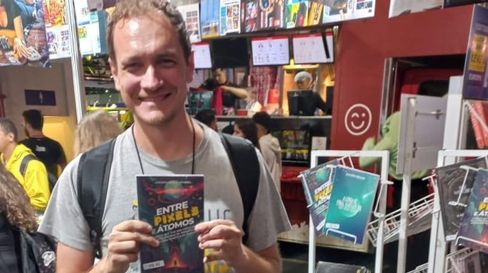 Arquivo Pessoal - Escritor de Assis lança livro que explora a ciência por trás dos videogames -  FOTO: Arquivo Pessoal