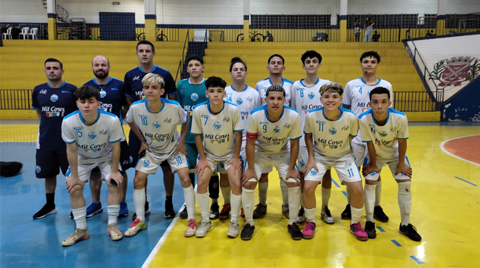 Divulgação - Atletas da equipe de futsal de Assis - FOTO: Divulgação