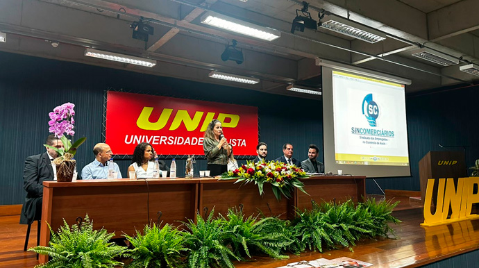 Divulgação - A mesa que compôs a primeira noite da Jornada Jurídica 2024 da UNIP - Foto: Divulgação