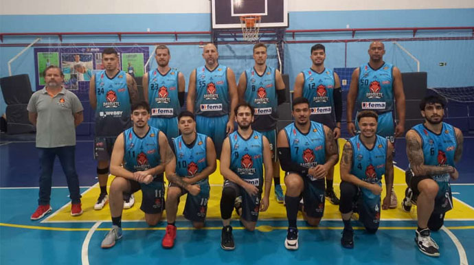 Divulgação - Time adulto do Basquete Assis na Liga de Basquete do Centro-Oeste Paulista - FOTO: Divulgação