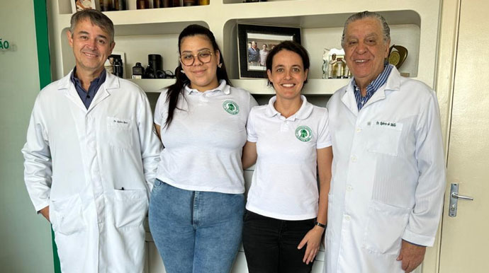 Divulgação - Equipe da Clínica Dr. Roberto de Melo - FOTO: Divulgação