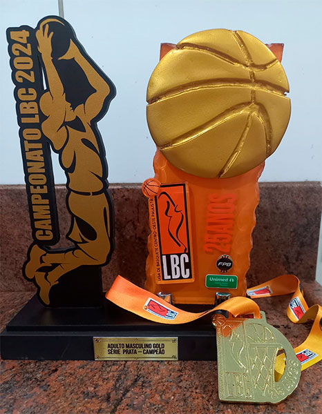 divulgação - Troféu do pentacampeonato da LBC 2024 - Foto: Divulgação/Assessoria PMA