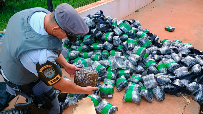 Reprodução/Polícia Rodoviária - Foram localizados 360 pacotes de haxixe, totalizando 360,731 kg - Foto: Reprodução/Polícia Rodoviária