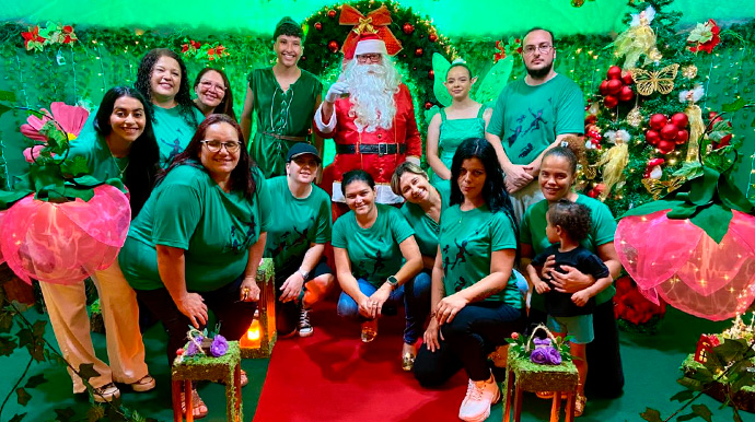 Comunicação PMT - Chegada do Papai Noel também movimentou a cidade - Foto: Comunicação PMT