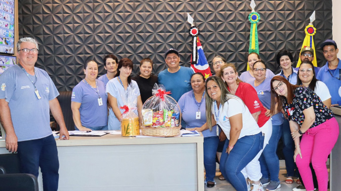 Divulgação - Equipe reunida em homenagem ao prefeito Duda - Foto: Reprodução/Instagram