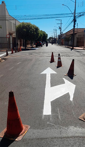 Reprodução/Departamento de Trânsito - A alteração faz parte de um conjunto de medidas voltadas para a melhoria do trânsito na cidade, visando atender às necessidades dos pedestres e condutores de forma mais eficiente - Foto: Reprodução/Departamento de Trânsito